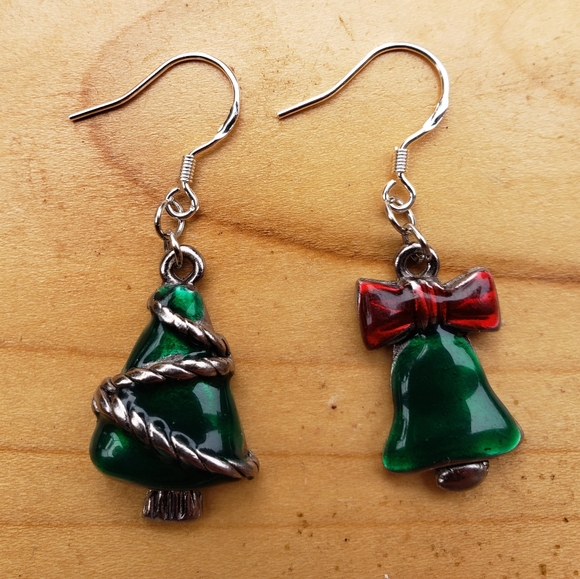 OOAK Made By Me Upcycled Vintage Enamel Christmas Earrings - Picture 2 of 6